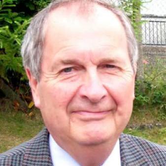 A picture of Cennard Davies